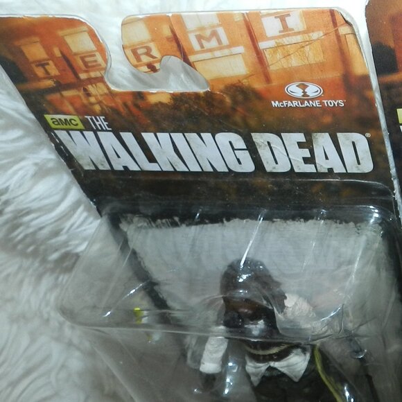 The Walking Dead Michonne McFarlane 5” Series 7 Action Figure 🆕📦🏃💨⚡🚚 - Picture 8 of 16